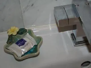 Stayinקלן לינה וארוחת בוקר